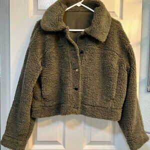 Lululemon Textured Fleece Jacket, cropped length, size 8, EUC, Dark Olive color